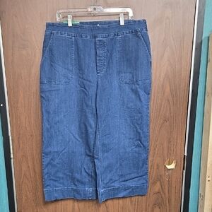 S.C. & Co. Size XL Medium Wash High Rise Pull-On Wide Leg Denim Crop Pant